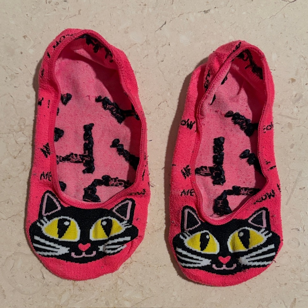 Betsey Johnson no-show Cat liner socks, one size, gently used